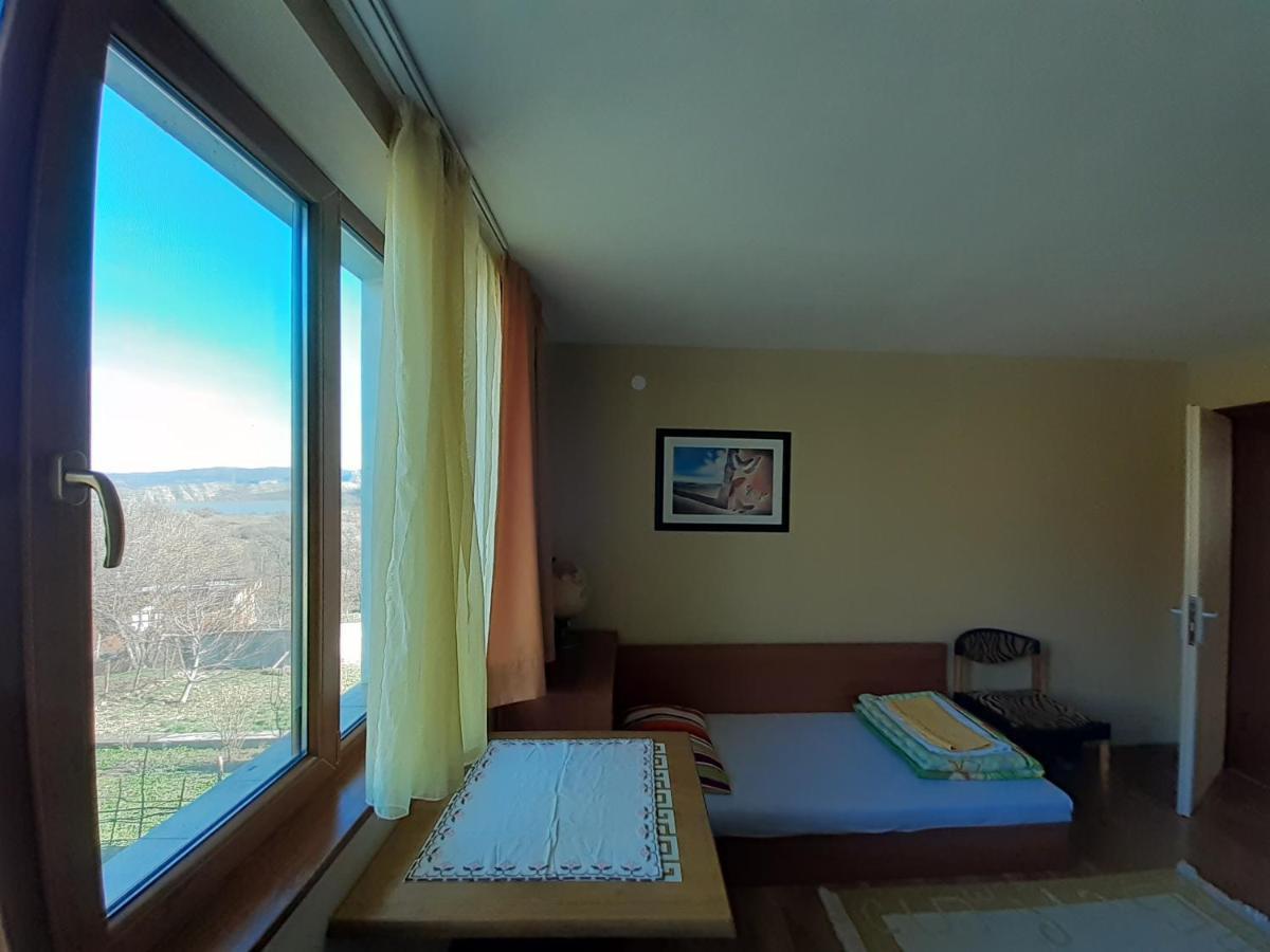 Yuvalar Mihaela Lake Retreat מראה חיצוני תמונה