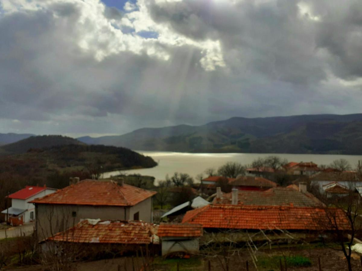 Yuvalar Mihaela Lake Retreat מראה חיצוני תמונה