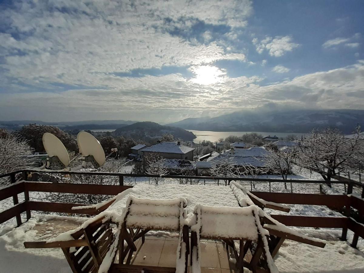 Yuvalar Mihaela Lake Retreat מראה חיצוני תמונה
