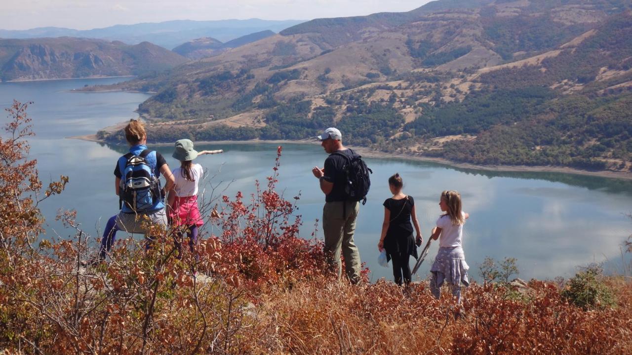 Yuvalar Mihaela Lake Retreat מראה חיצוני תמונה