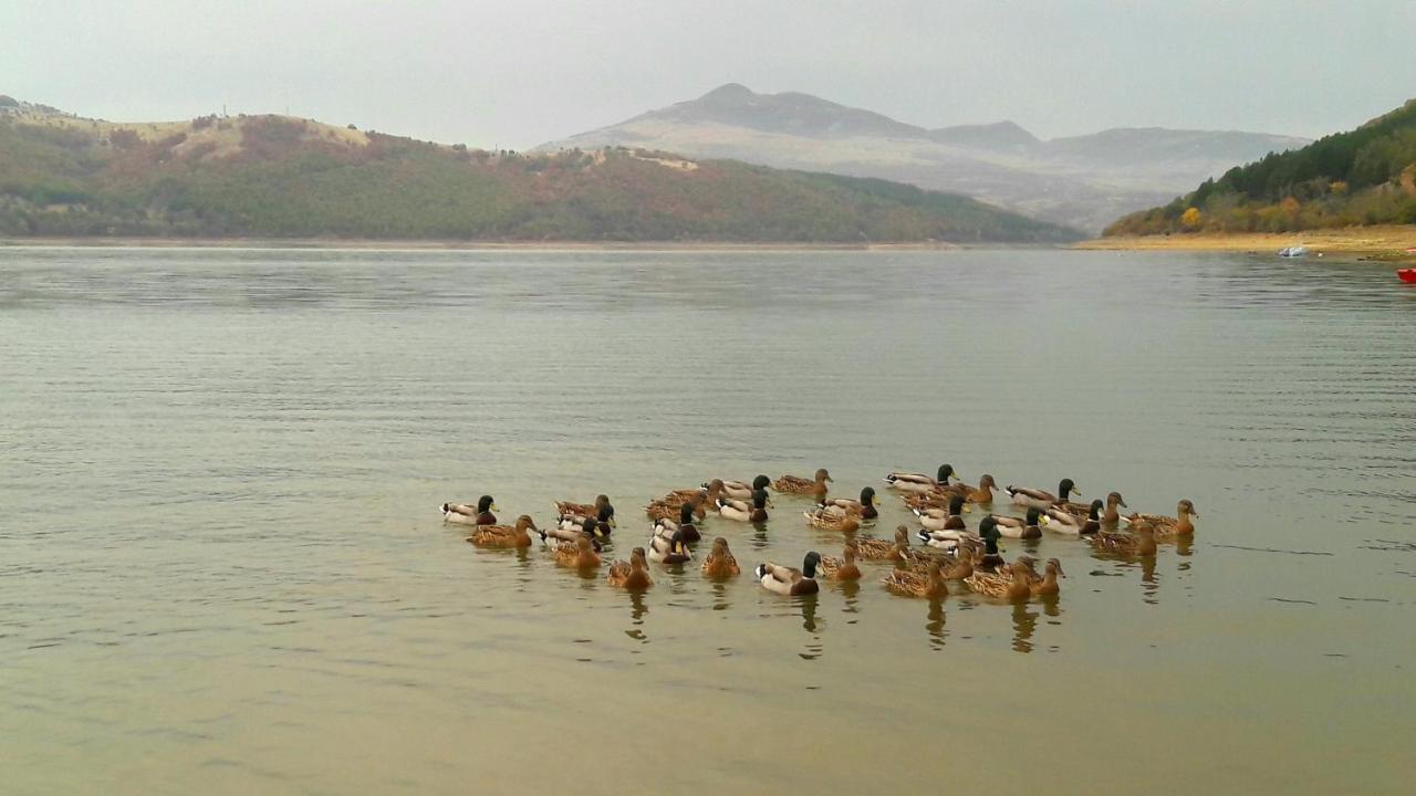 Yuvalar Mihaela Lake Retreat מראה חיצוני תמונה