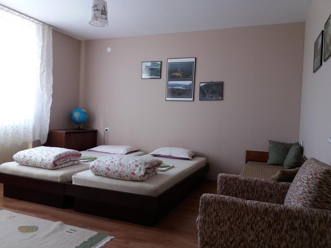 Yuvalar Mihaela Lake Retreat מראה חיצוני תמונה