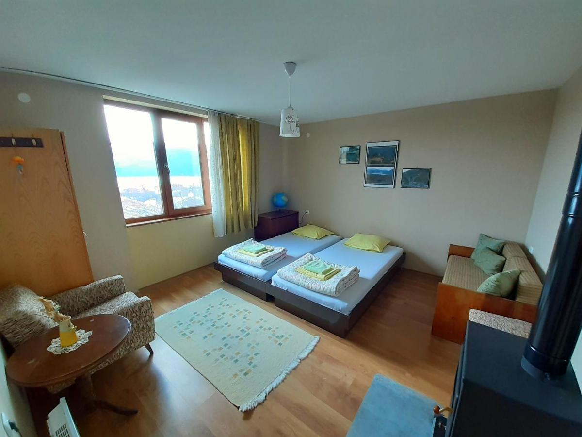 Yuvalar Mihaela Lake Retreat חדר תמונה