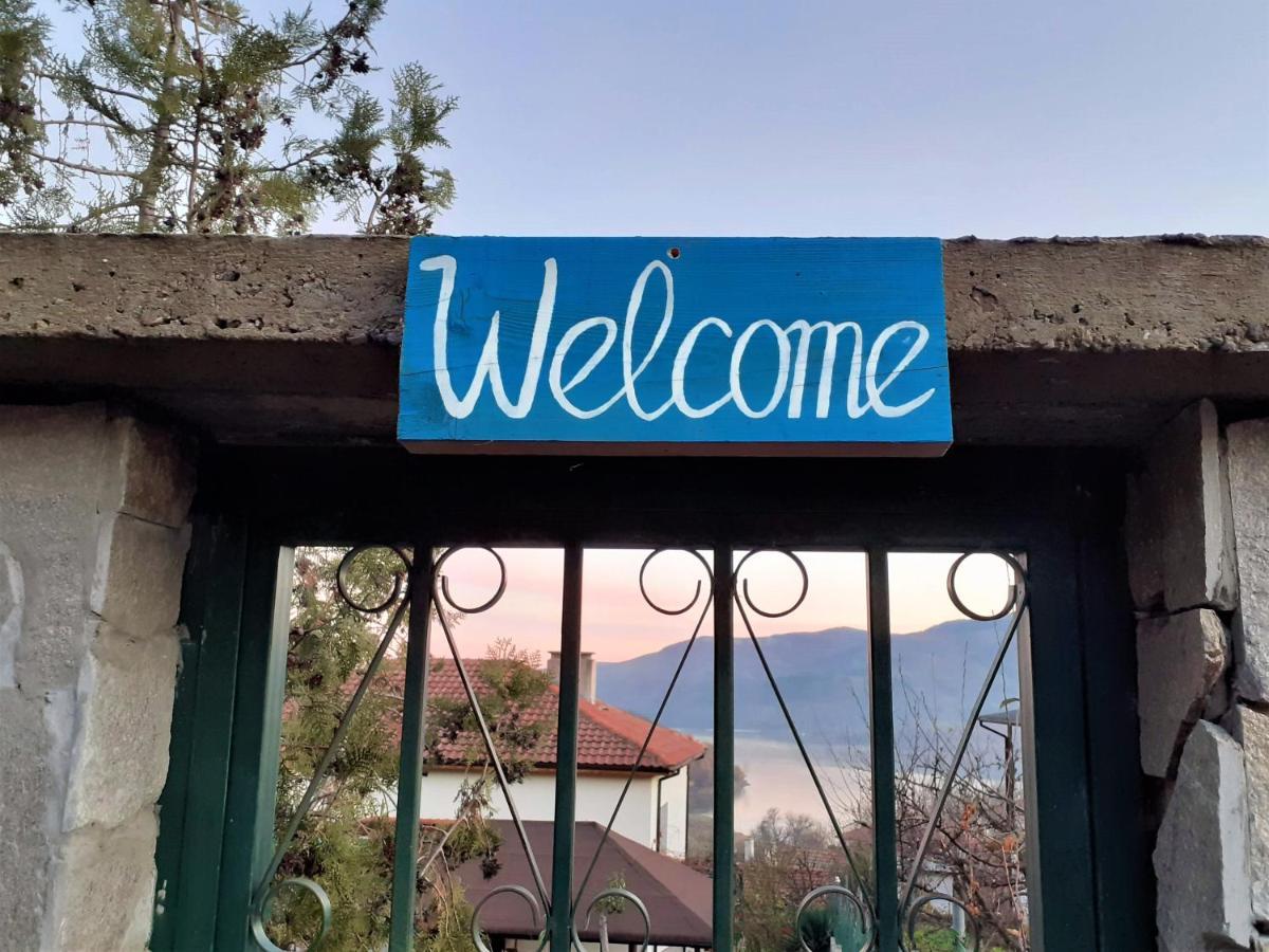 Yuvalar Mihaela Lake Retreat מראה חיצוני תמונה